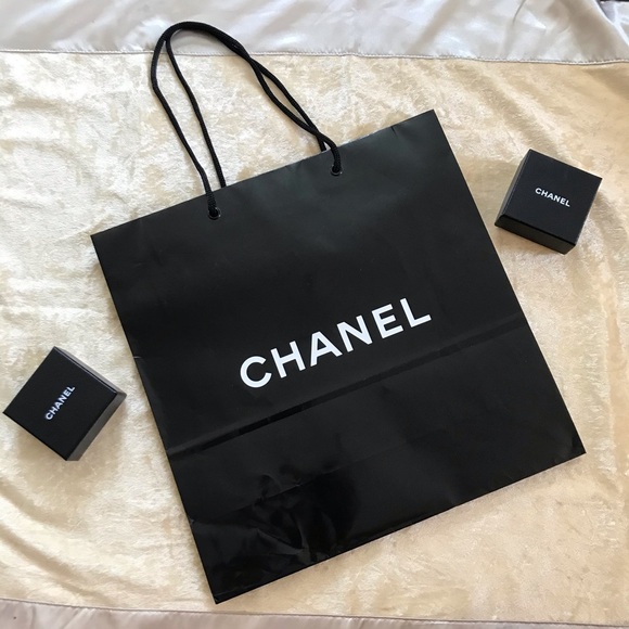 Chanel shopping bag - Picture 1 of 7